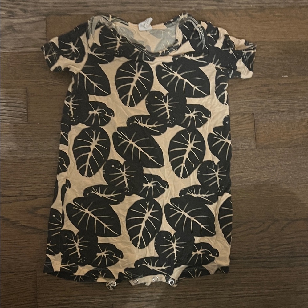 Kate Quinn Black and Cream Leaf Print Bodysuit